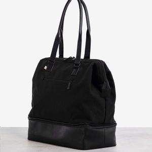 The Convertible Mini Weekender in Black Béis